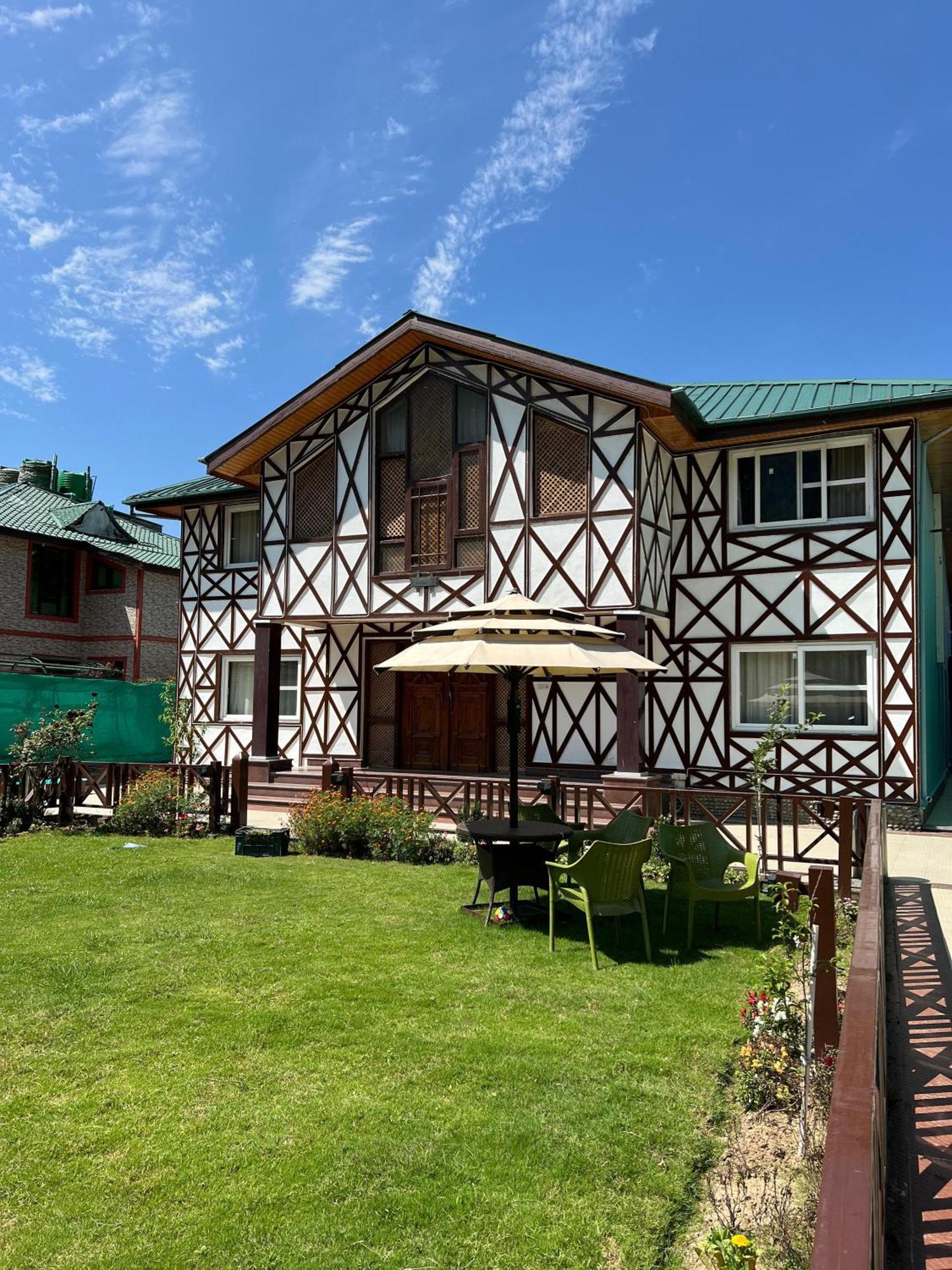 Wildflower Villa Pahalgam Exterior photo